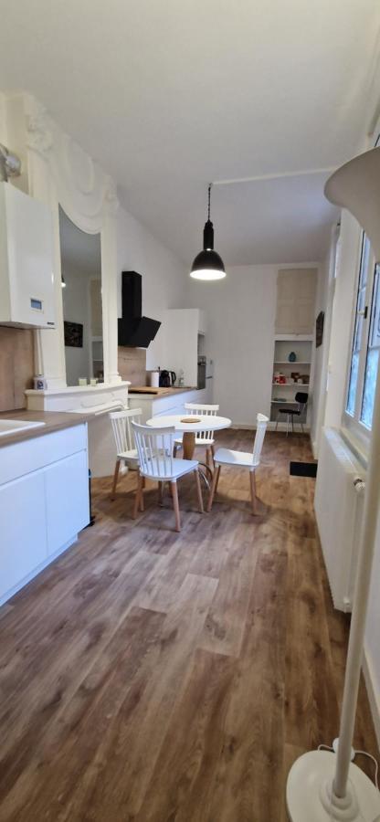 Apartamento Au Coin Cache Dole Exterior foto